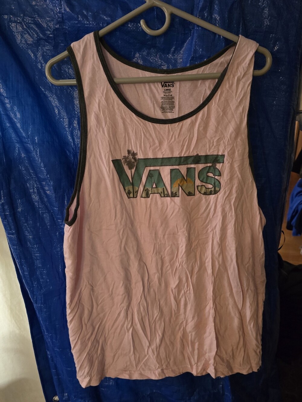 UNISEX - Vans White Tee with Dark Green Trim : SIZE LARGE